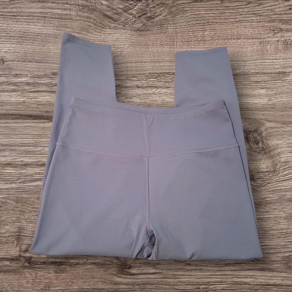 🩷 3/$15 Kyodan Light Blue/Lavender Capri Leggings, Medium, NWOT